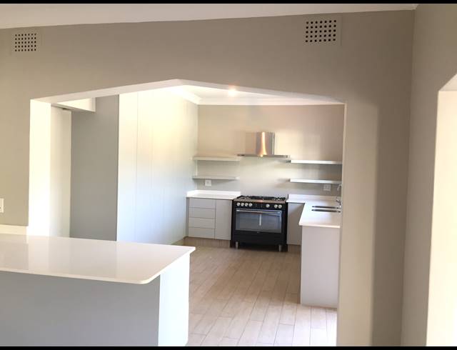 3 bed property to rent in PARK HILL